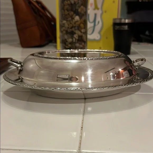Elegant Silver Plated Serving Dish - Picture 6 of 6